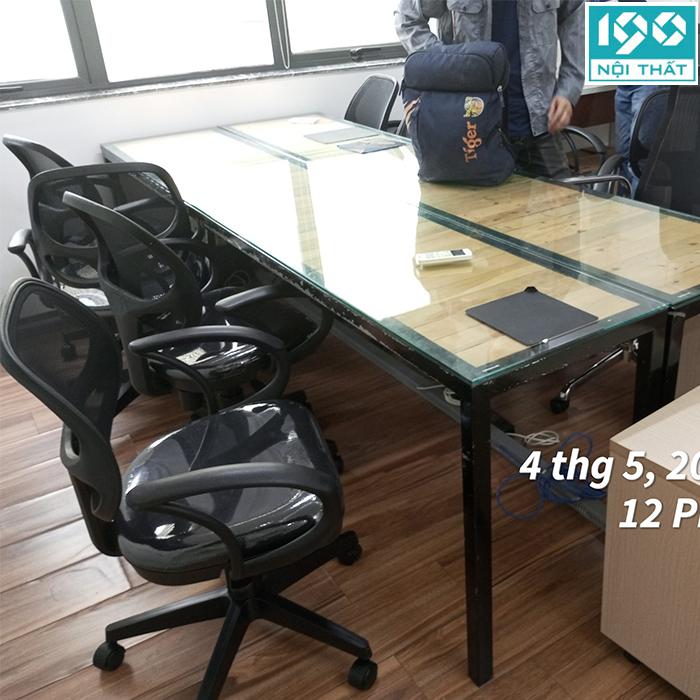 Tư vấn chọn bàn làm việc phù hợp cho nhân viên văn phòng