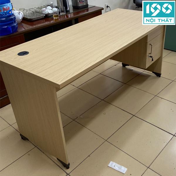 Tư vấn lựa chọn bàn làm việc gỗ công nghiệp giá rẻ