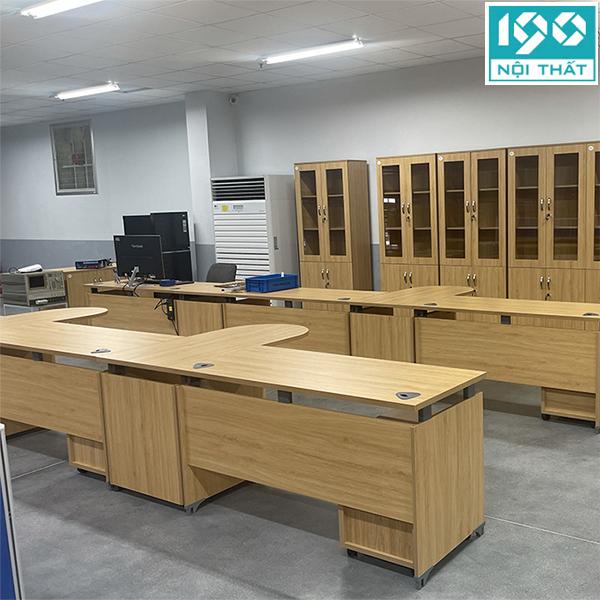 Tư vấn lựa chọn bàn làm việc gỗ công nghiệp giá rẻ